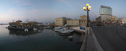 Panorama a 360° visto dal Ponte vecchio di Gallipoli