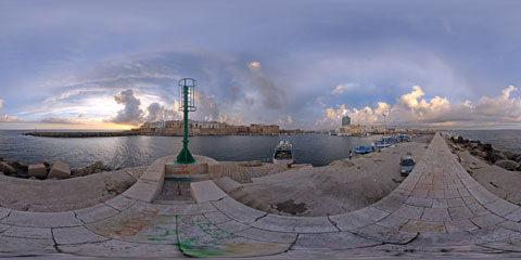 Gallipoli, panoramica VR a 360° dell'antico porto di Gallipoli