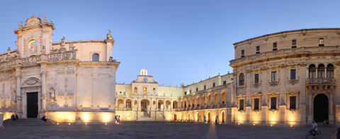 Panorama a 360° di Piazza Duomo a Lecce