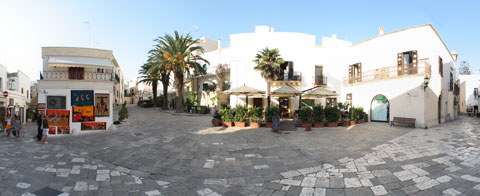 Piazza del Popolo a Otranto